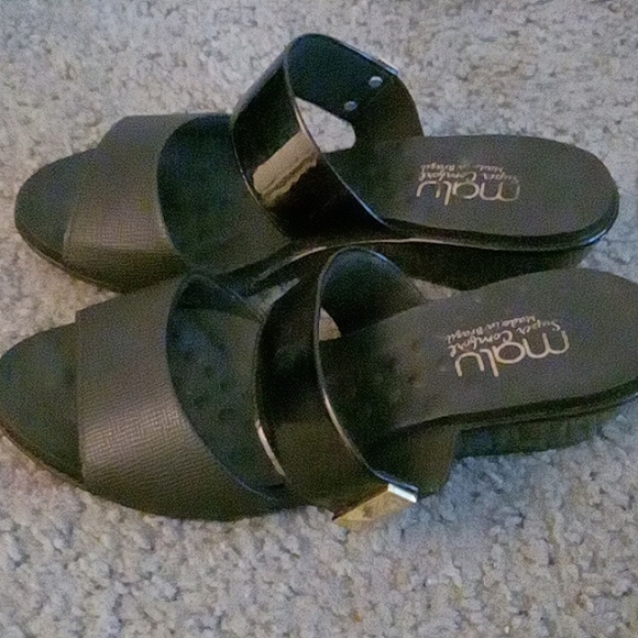 Scandals - Picture 3 of 5